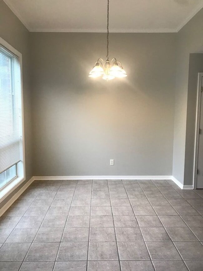 Building Photo - 3 Bed 2 Bath in Remington Estates
