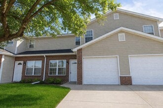 Building Photo - 5000 Derby Ridge Dr