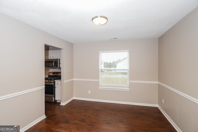 Building Photo - 2962 Knoll View Pl
