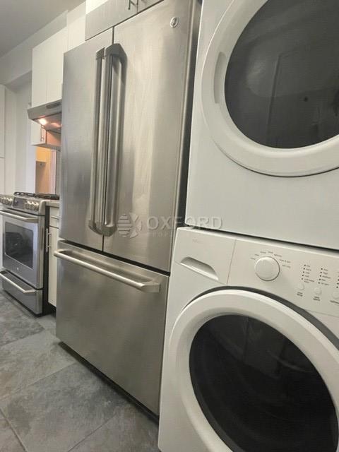 Building Photo - _7200 NO FEE**Prewar 3 Bed/3 Bath**High Fl...