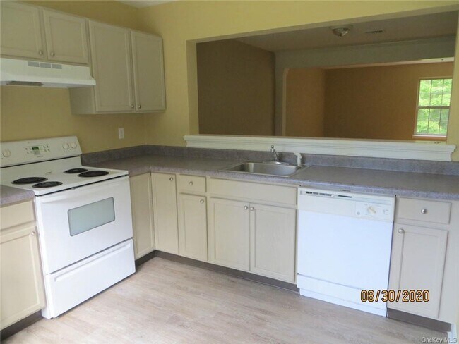 Building Photo - 217 Rabbit Run Rd