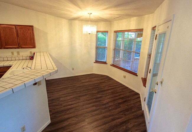 Foto del edificio - 7380 Horizon Way