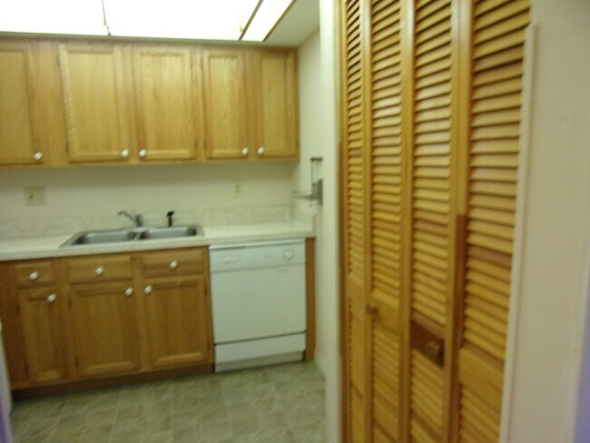 Building Photo - 950 S Kanner Hwy