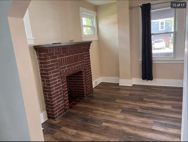 Building Photo - 344 Deer Ln