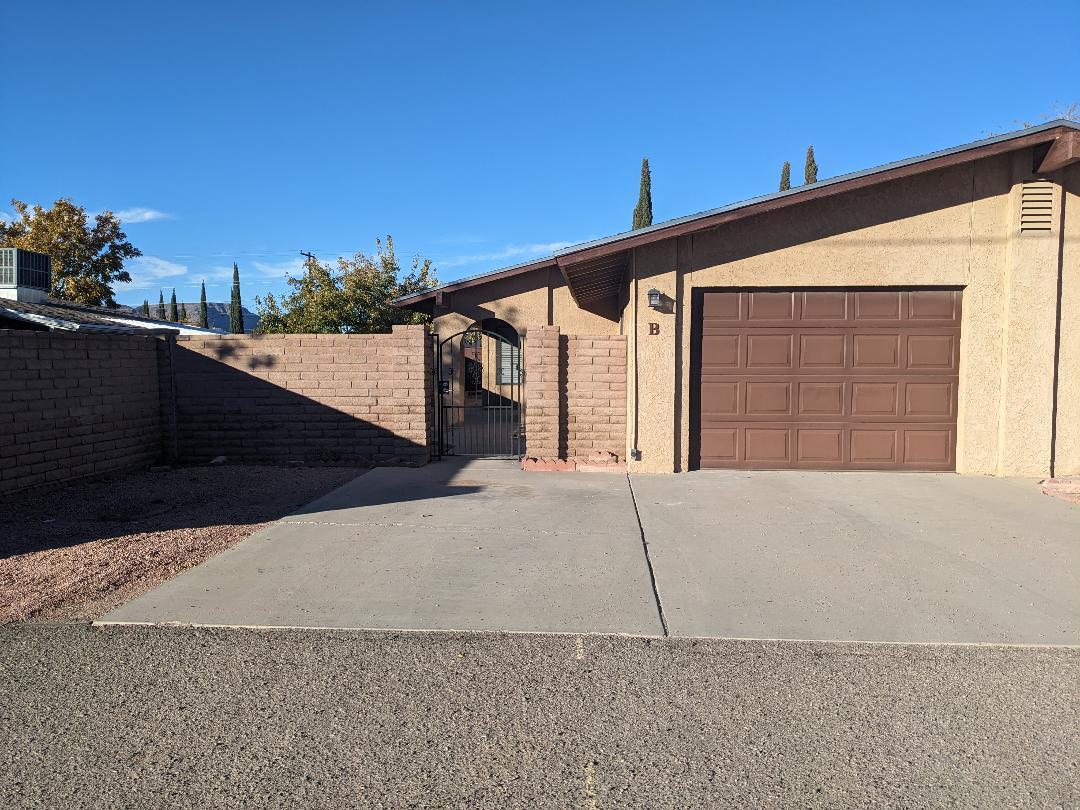 Foto principal - 2015 Florence Ave