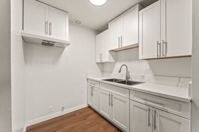 Foto del edificio - 6316 S Vermont Ave
