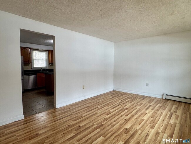 Foto del edificio - 12 Nutmeg Dr