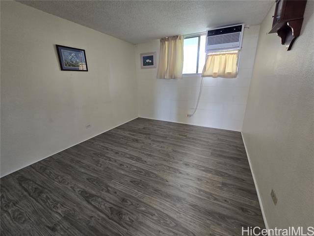 Building Photo - 2211 Ala Wai Blvd