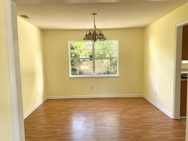 Building Photo - 4 Archers Creek Ct