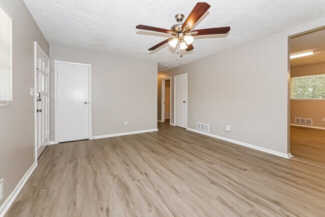 Foto del edificio - 8139 Attleboro Dr