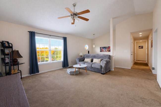 Foto del edificio - 507 Emma Grace Dr