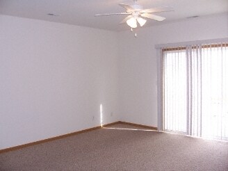 Building Photo - 590 N Loves Rd