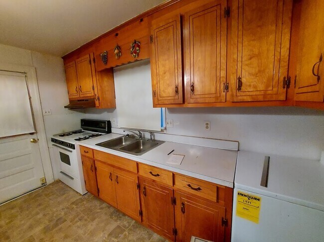 Cocina - 1713 Thru St