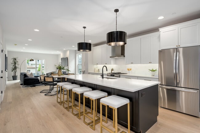 Foto del edificio - 1631 N Lawndale Ave