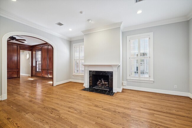 Foto del edificio - 6433 Sewanee Ave
