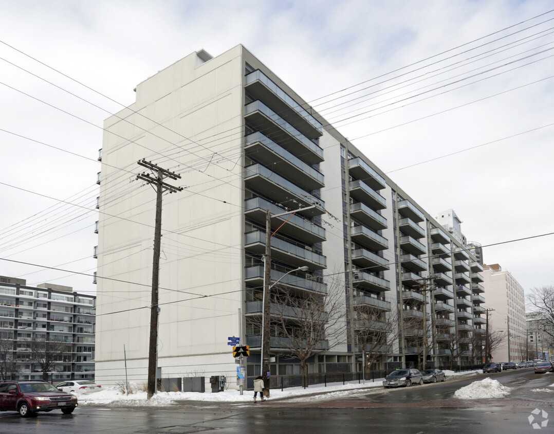 Primary Photo - Wentworth Plaza