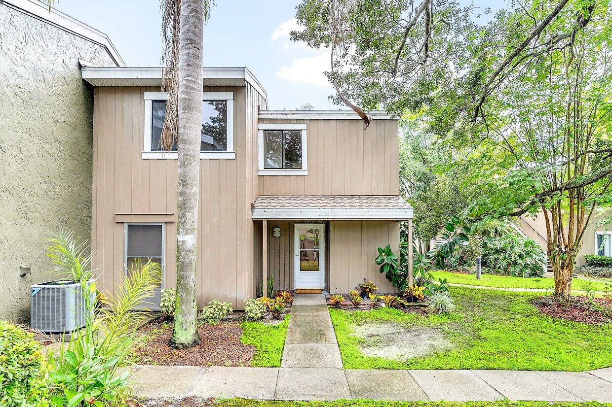 6024 Peregrine Ave, Orlando, FL 32819 Condo for Rent in Orlando, FL