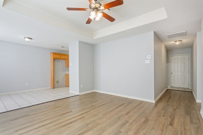 Building Photo - China Spring 4 Bedroom