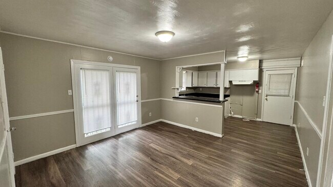 Building Photo - 4748 Scottsdale Ave