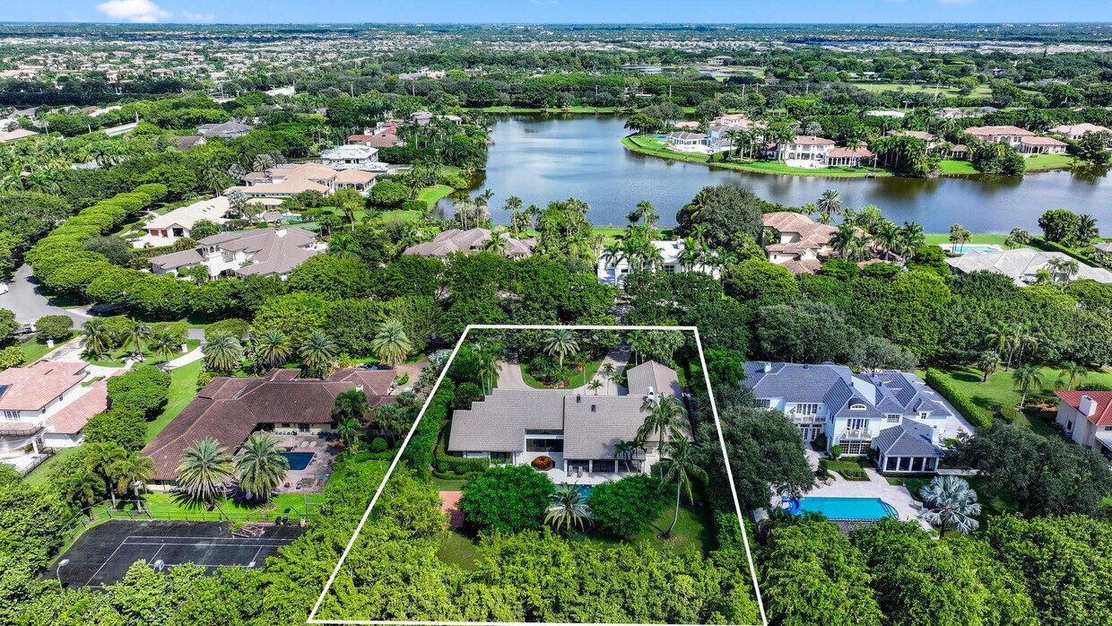 Foto principal - 18540 Long Lake Dr
