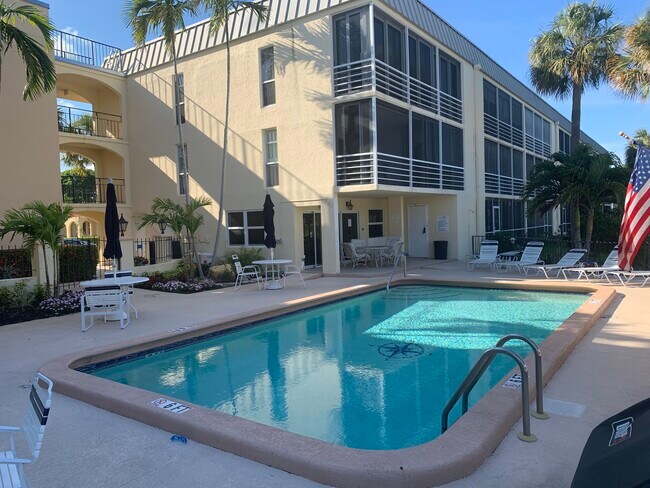 Pool - 5900 NE 7th Ave