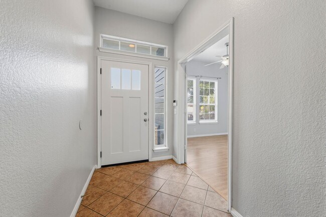 Building Photo - 5102 Caswell Ave