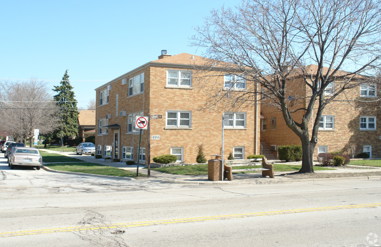 8914 W Grand Ave, River Grove, IL 60171 - Apartments in River Grove, IL ...