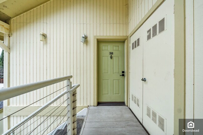 Foto del edificio - 2827 Monument Blvd
