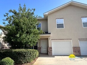 Building Photo - 1494 Bentley Cir