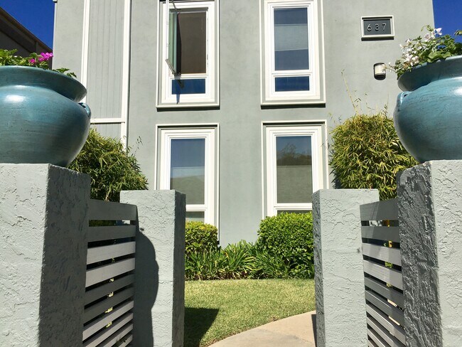 Foto del edificio - 637 Flower Ave