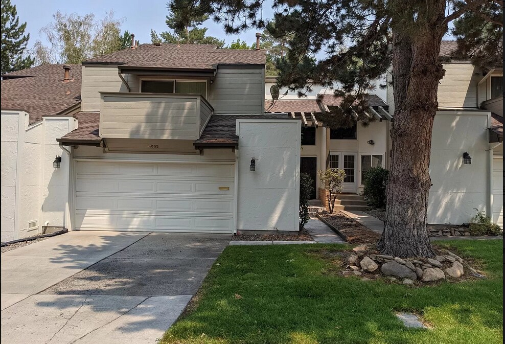 Primary Photo - 4008 Millbrook Ln