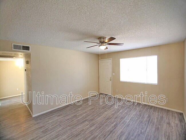 Foto del edificio - 3144 W Charleston Ave