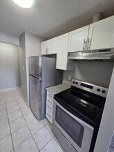 Building Photo - 93 Westwood Dr