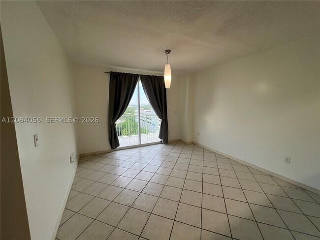 Building Photo - 3500 Coral Wy