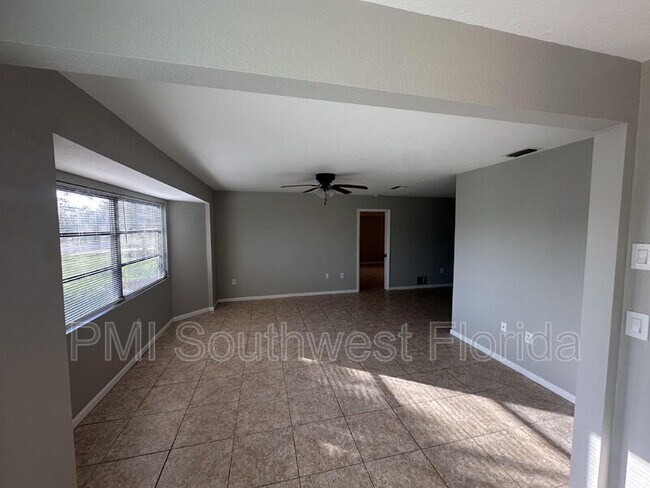 Building Photo - 748 Forest Hill Ln