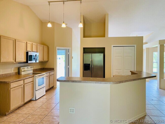 Foto del edificio - 5952 NW Baynard Dr