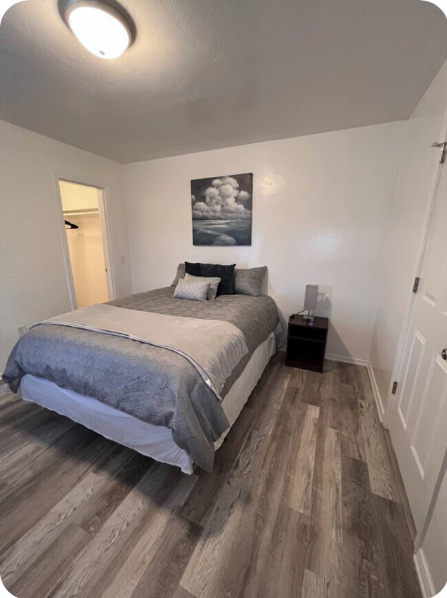 Building Photo - Main Street Apartments