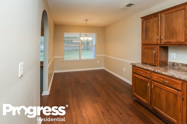 Building Photo - 6205 Morgan Manor Cove