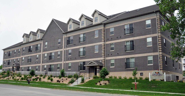 Primary Photo - 205 Beach Ave