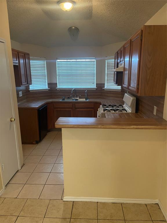 Foto del edificio - 5615 Gineridge Dr
