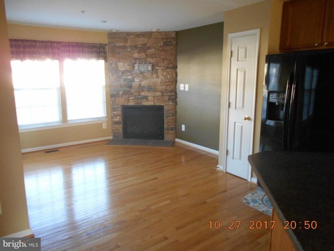 Building Photo - 616 Possum Trot Way