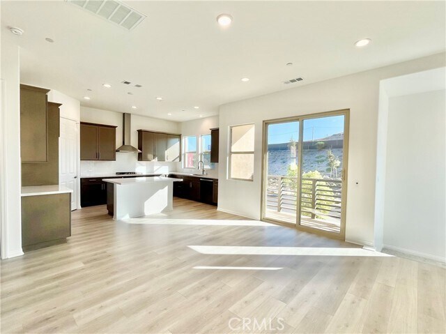 Foto del edificio - 27355 Hyland Ct