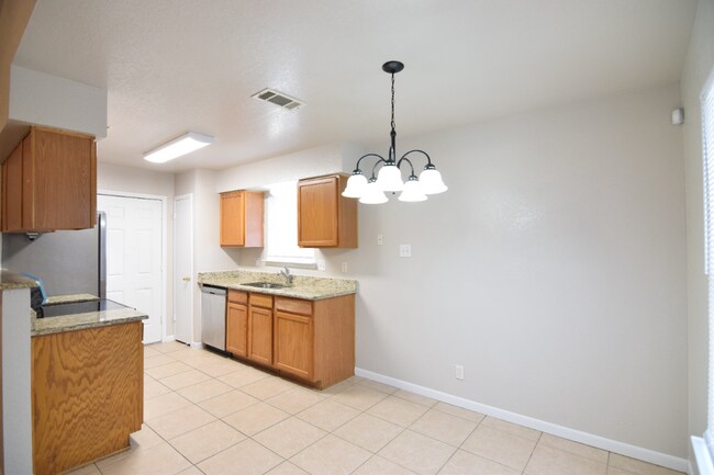 Foto del edificio - 2303 Jerome Dr