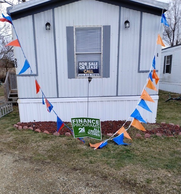 284 E Sandusky St, Mechanicsburg, OH 43044 House Rental in