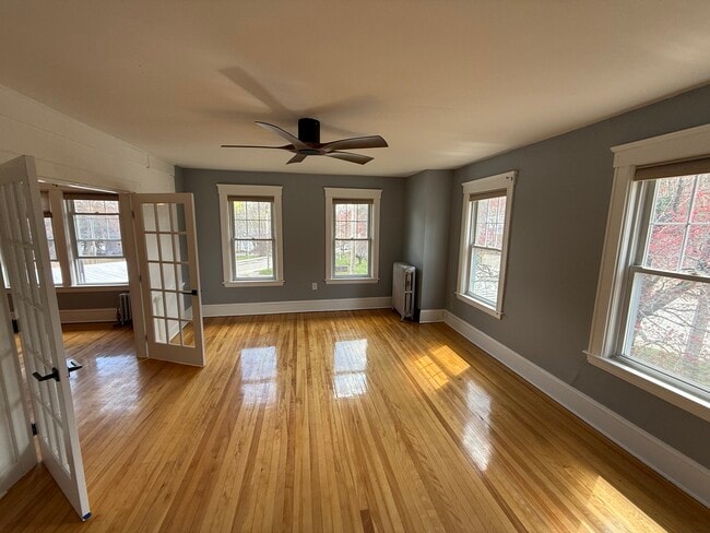 Building Photo - 612 Grove St