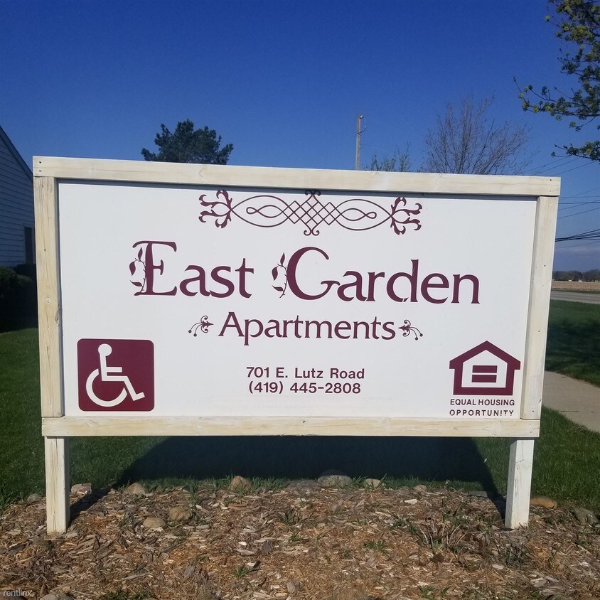 Foto principal - 701 E Lutz Rd
