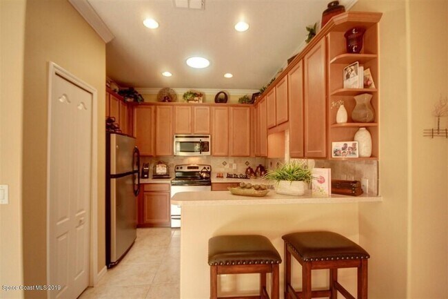 Foto del edificio - 3401 Funston Cir