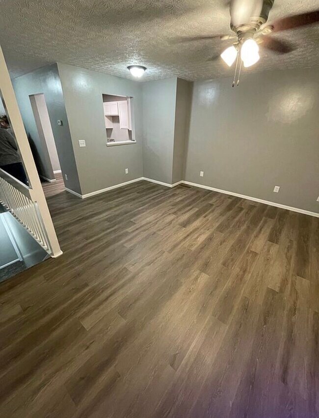 Foto del edificio - 1662 Blackhorse Ln