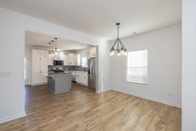 Foto del edificio - BRAND NEW 3BD/2.5 Home in Stonebridge- MOVE IN READY!