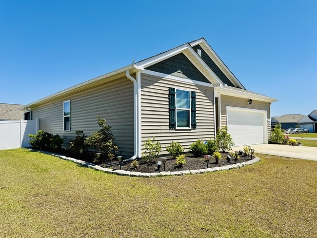 Photo - 1805 Castlebay Dr House